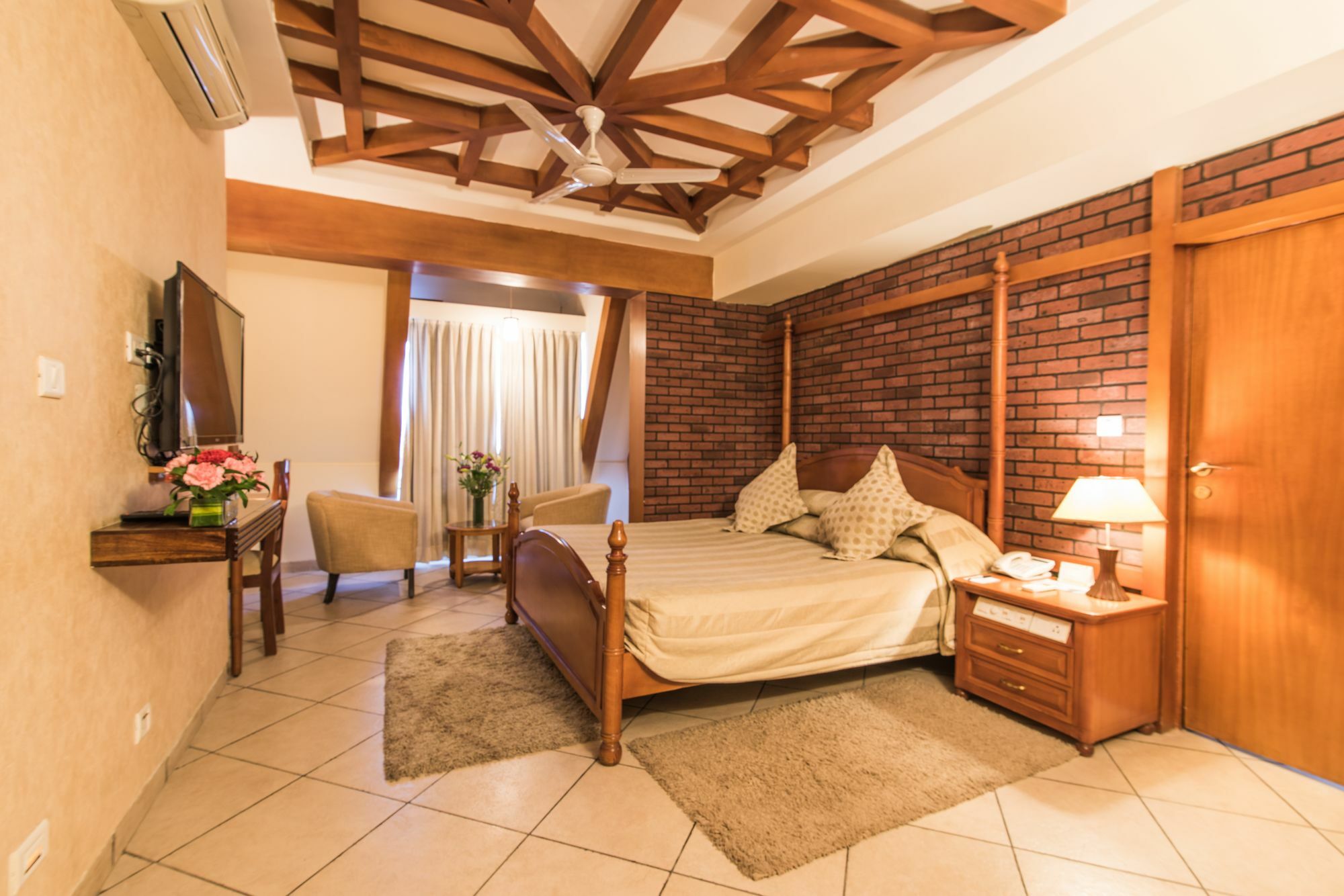 Sai Vishram Business Hotel Kammasandra Εξωτερικό φωτογραφία